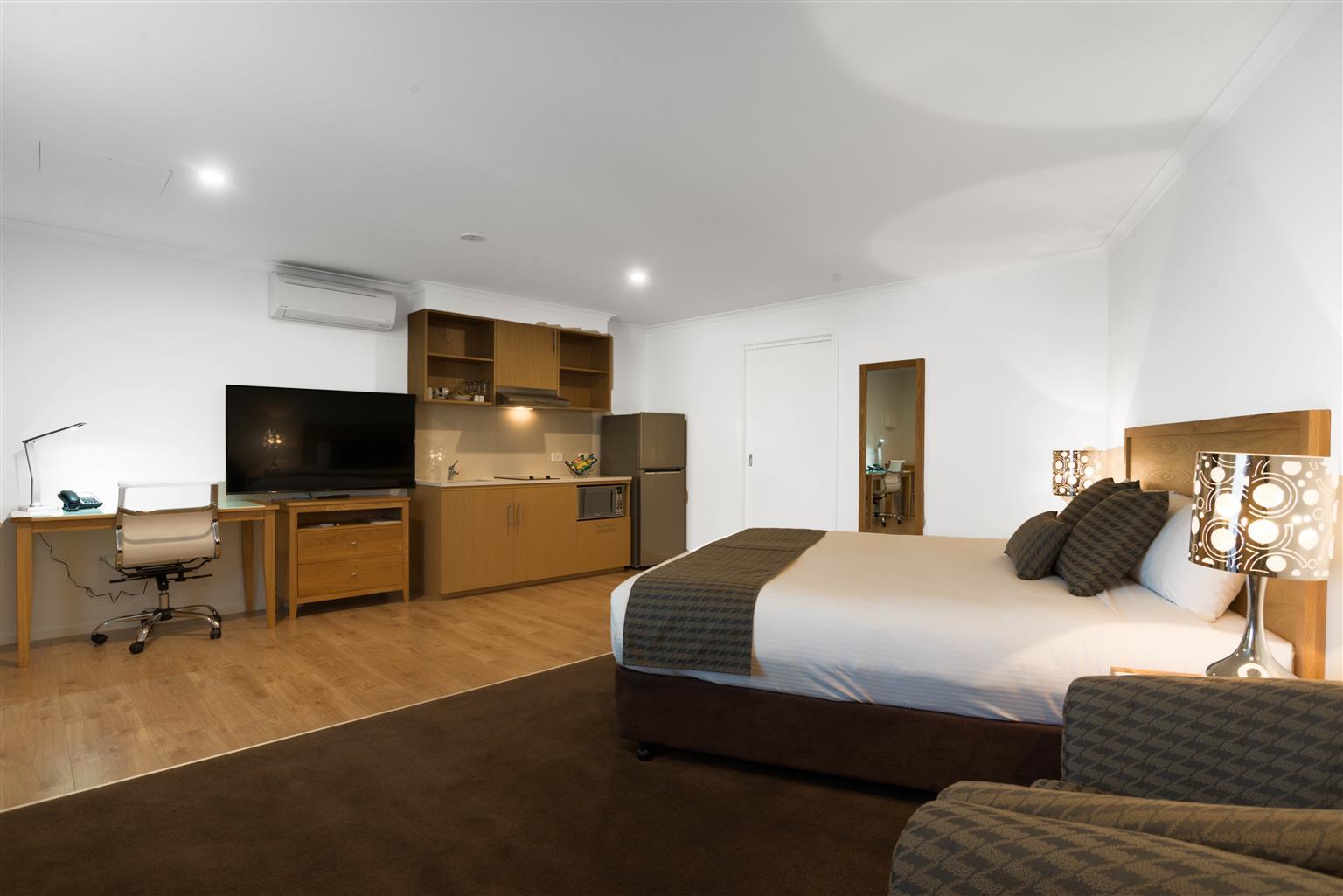 New Crossing Place Motel Сиймор Екстериор снимка
