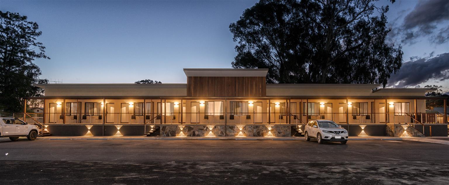 New Crossing Place Motel Сиймор Екстериор снимка